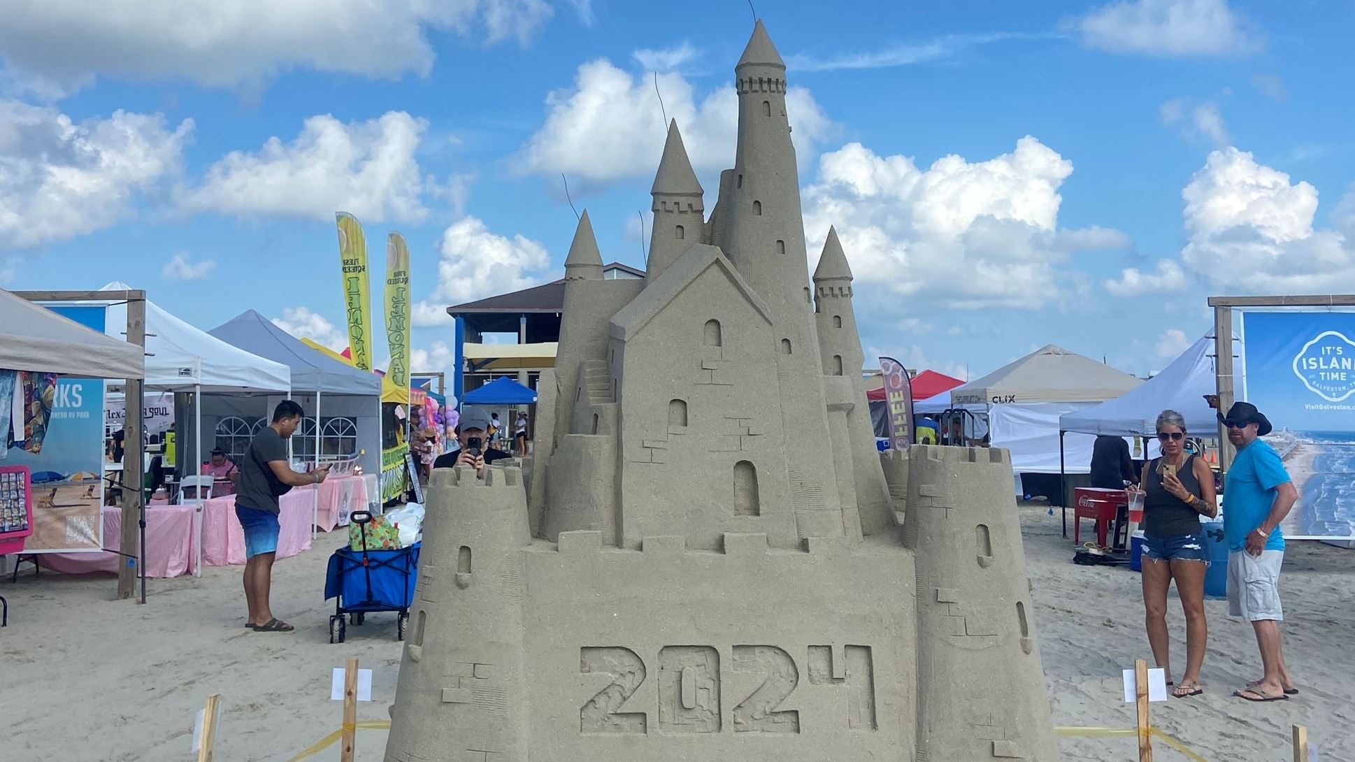 Sandcastle that says 2024